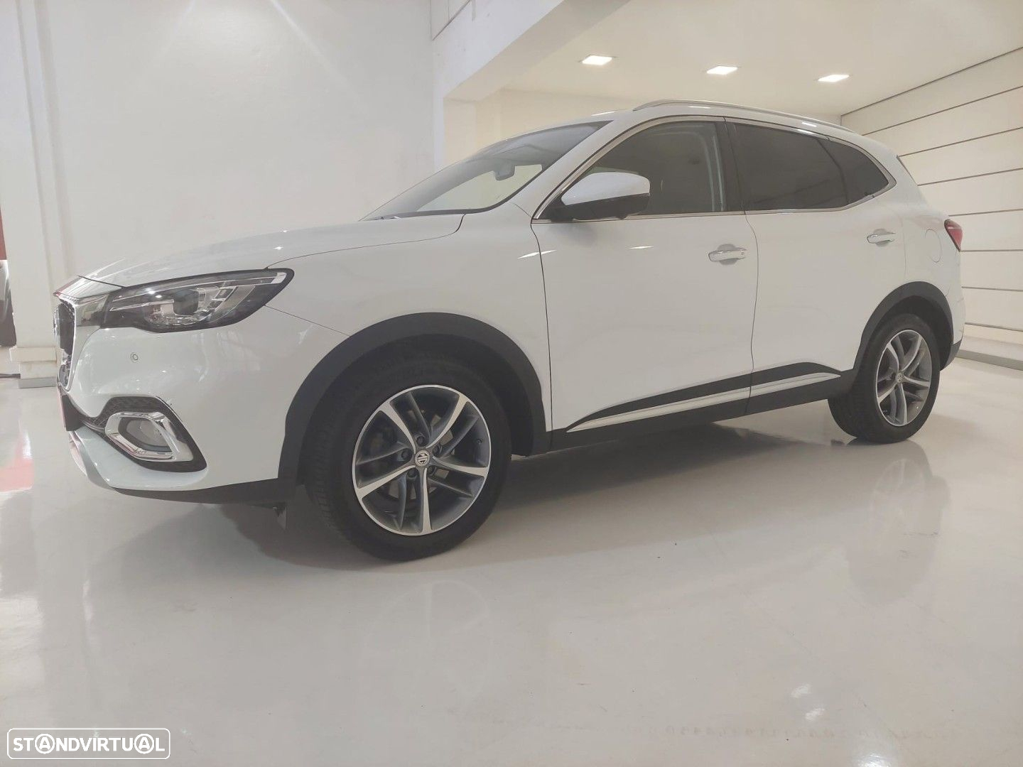 MG EHS PHEV Luxury - 5