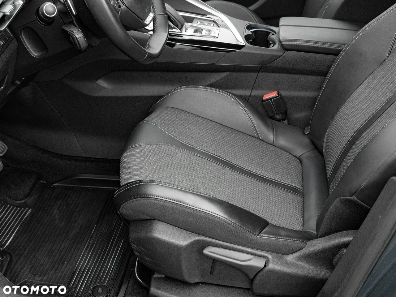 Peugeot 3008 1.6 PureTech Hybrid PHEV Allure Pack S&S EAT8 - 14