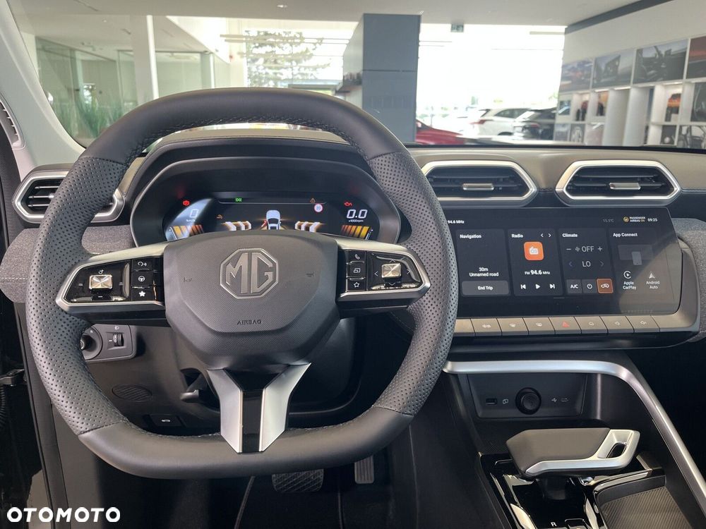 MG ZS Hybrid+ - 15