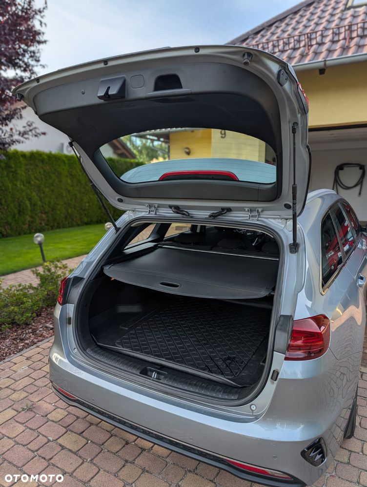 Kia Ceed 1.5 T-GDI Business Line - 12