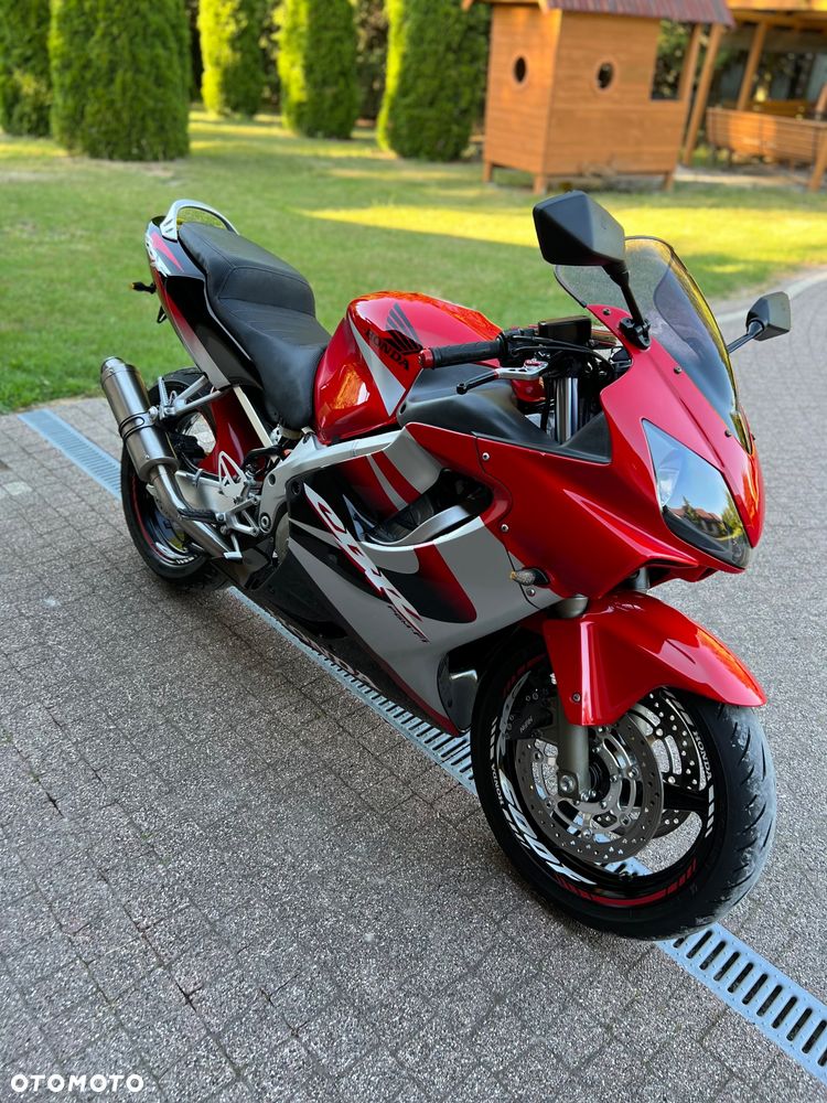 Honda CBR - 7