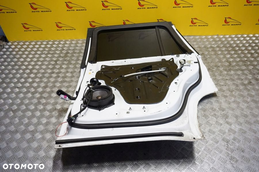 GM CHEVY YUKON ESCALADE TAHOE 2015 2020 Drzwi Tył Prawe Szyba Kompletne USA - 15