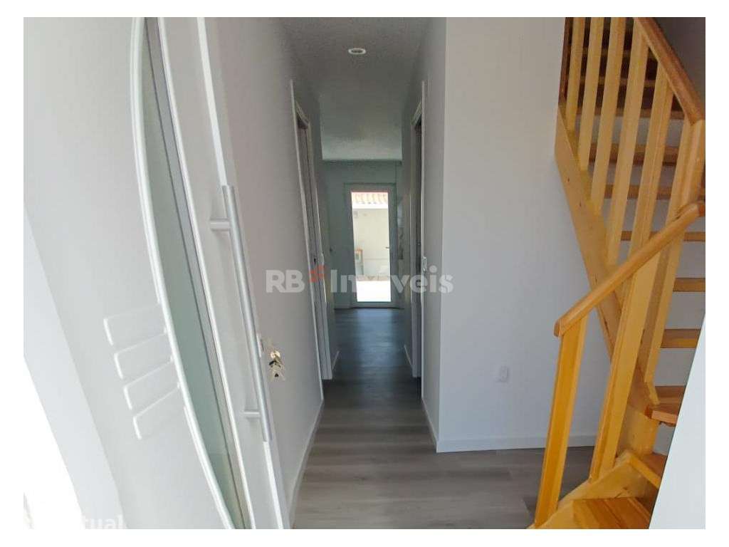 Moradia T1+2 remodelada em S. Miguel do Rio Torto, Abrantes - Grande imagem: 5/10