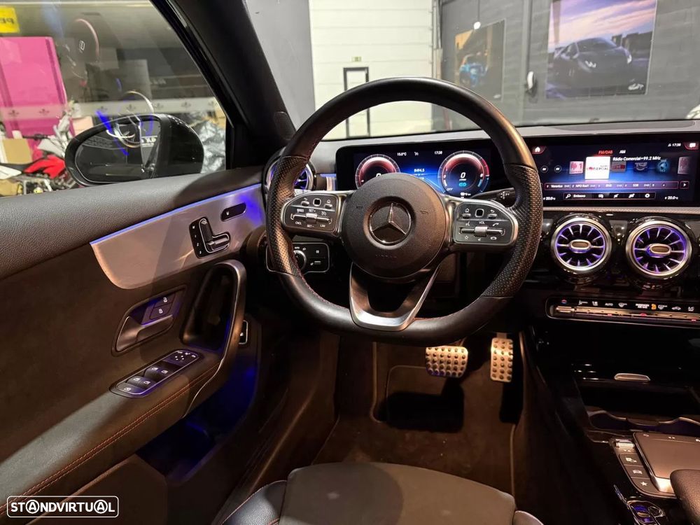 Mercedes-Benz A 250 e AMG Line - 16