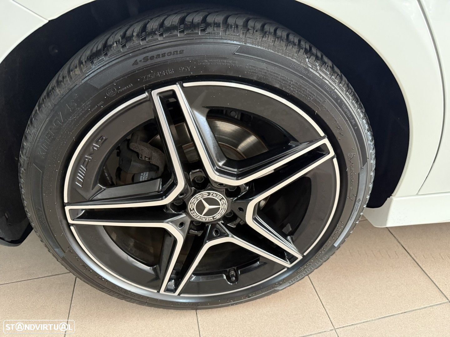 Mercedes-Benz CLA 180 d Shooting Brake AMG Line Aut. - 31