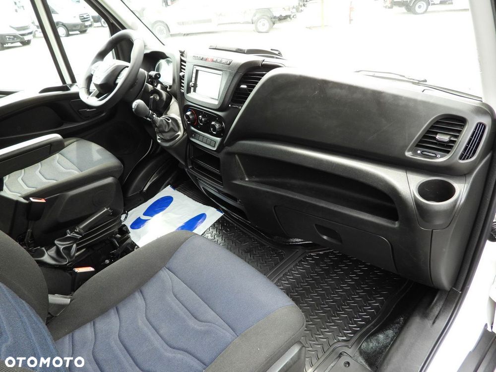 Iveco DAILY 35C16 WYWROTKA PODWÓJNA KABINA DOKA 6 MIEJSC TEMPOMAT BLIŹNIACZE KOŁA KLIMATYZACJA  160KM - 38