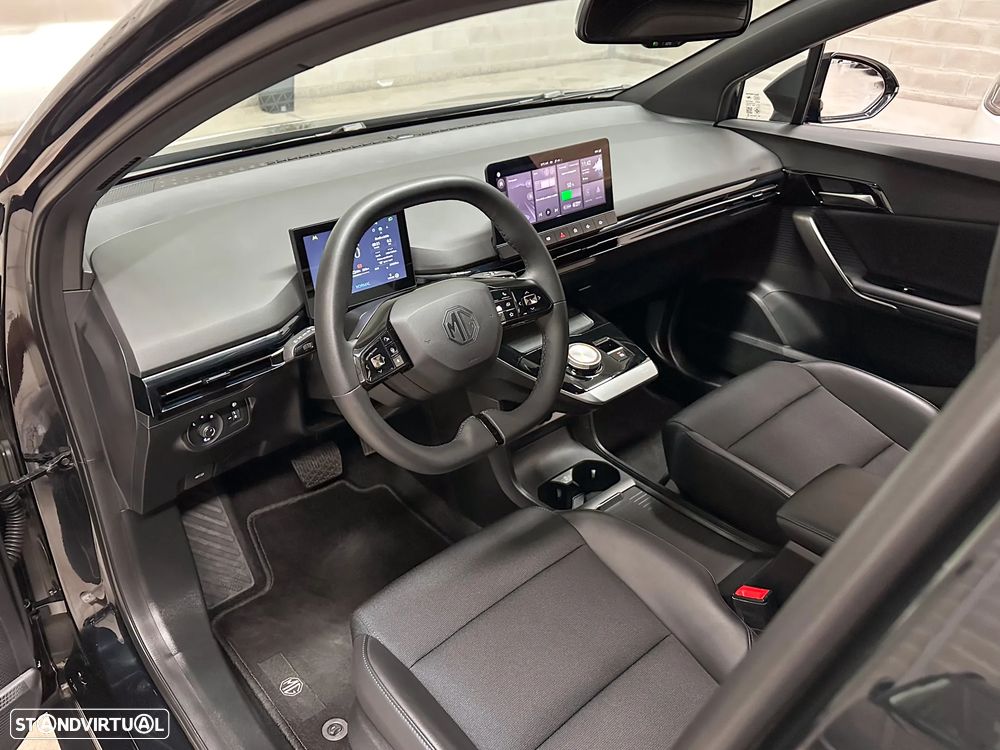 MG MG4 77 kWh Extended Range Luxury - 10
