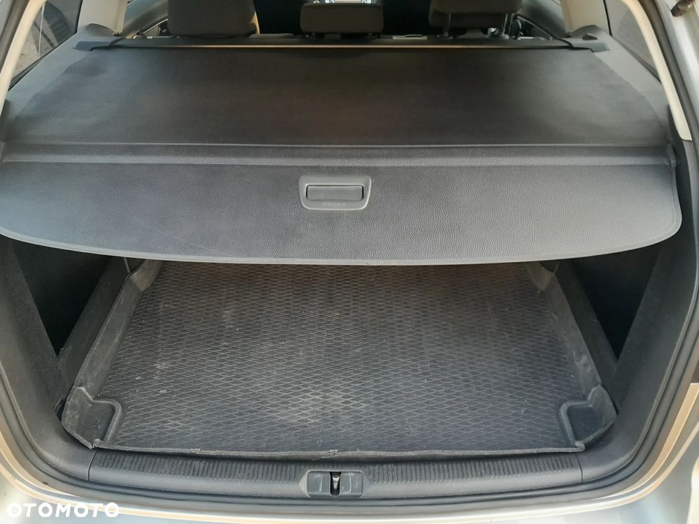 Volkswagen Passat Variant 2.0 TDI 4Mot Highline - 23