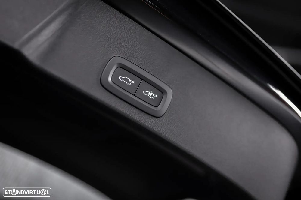Volvo XC 40 1.5 T4 PHEV Core - 12