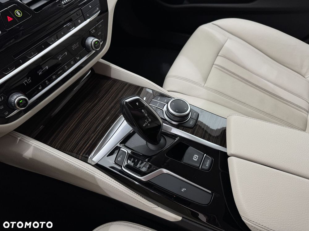 BMW Seria 5 - 24