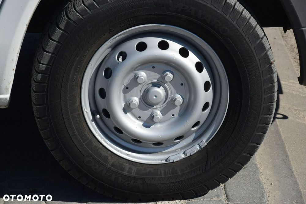 Mercedes-Benz Sprinter - 5