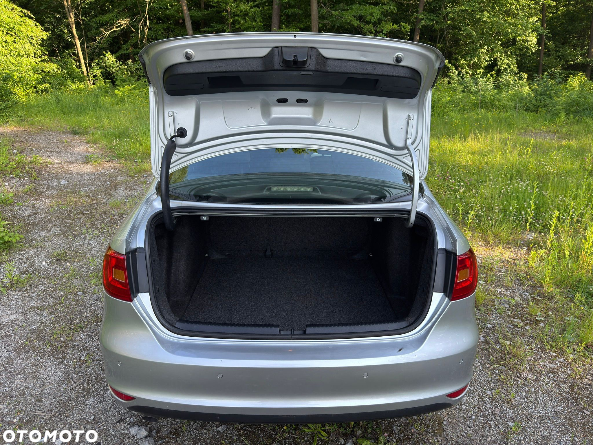 Volkswagen Jetta 1.6 TDI Comfortline - 8