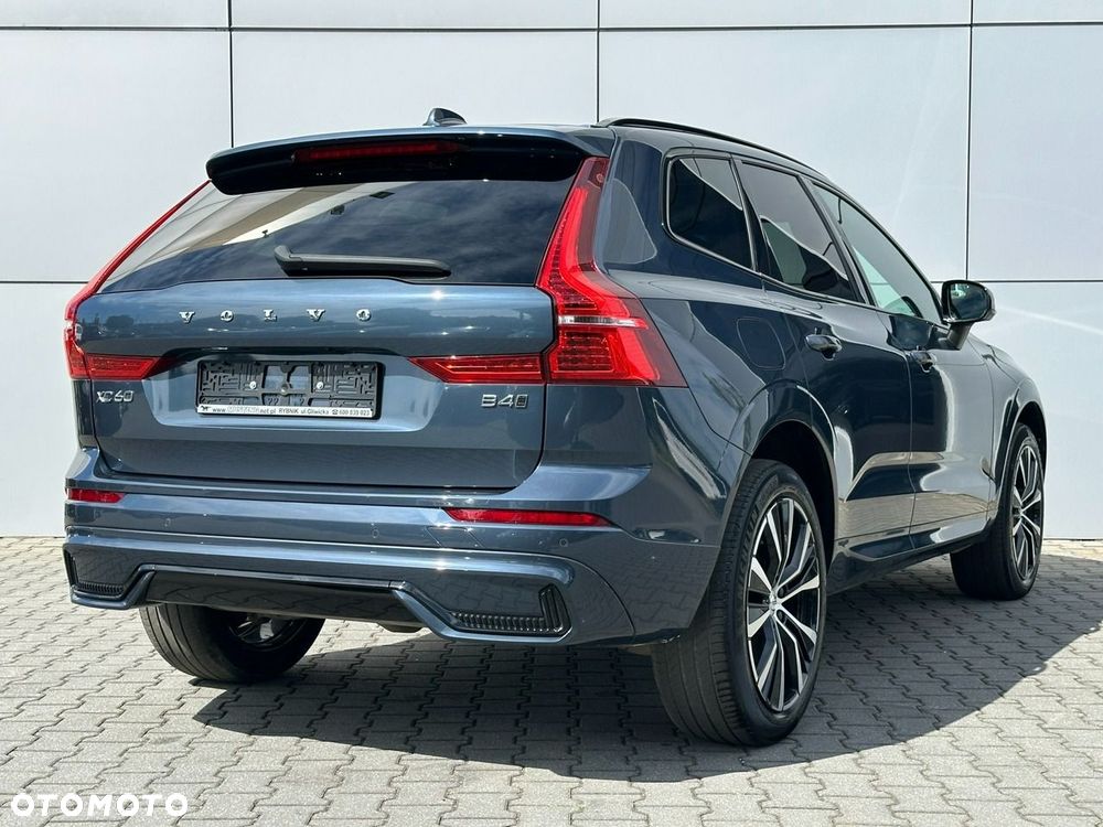 Volvo XC 60 B4 D AWD Ultimate Dark - 8