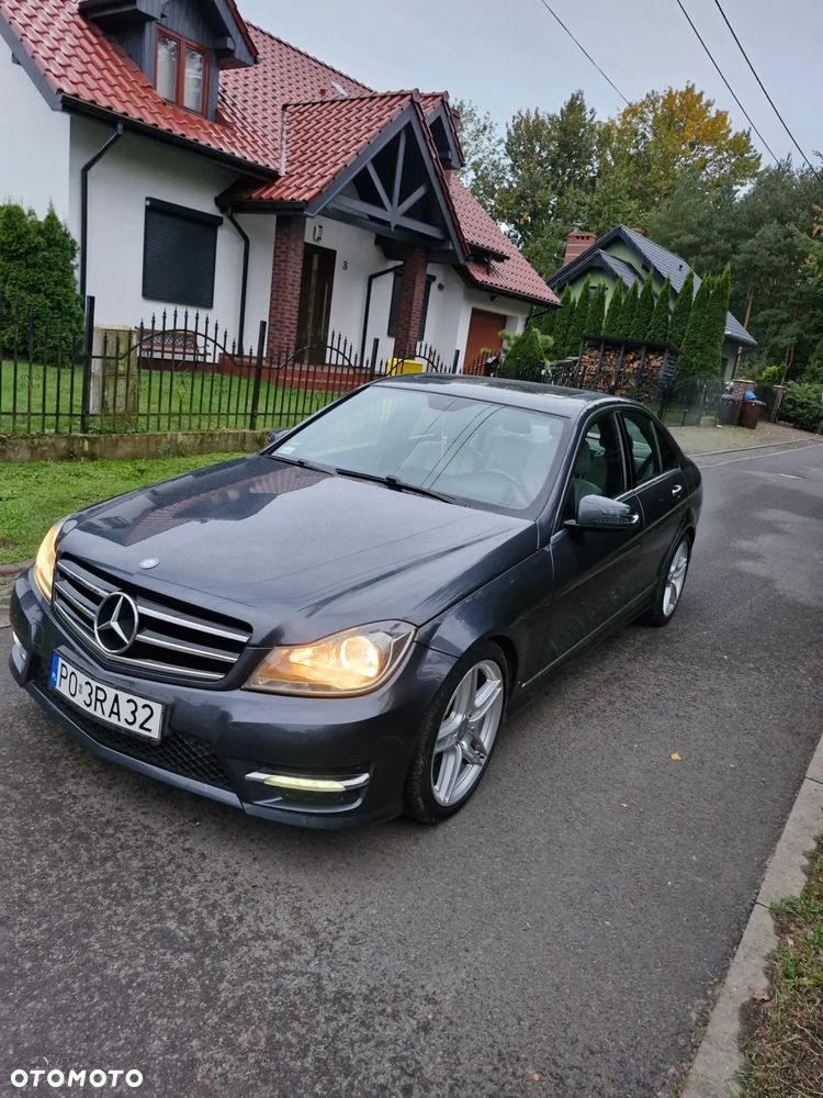 Mercedes-Benz Klasa C 250 CGI BlueEff Elegance - 26