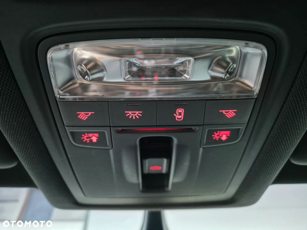 Audi RS Q3 2.5 TFSI quattro S tronic - 32