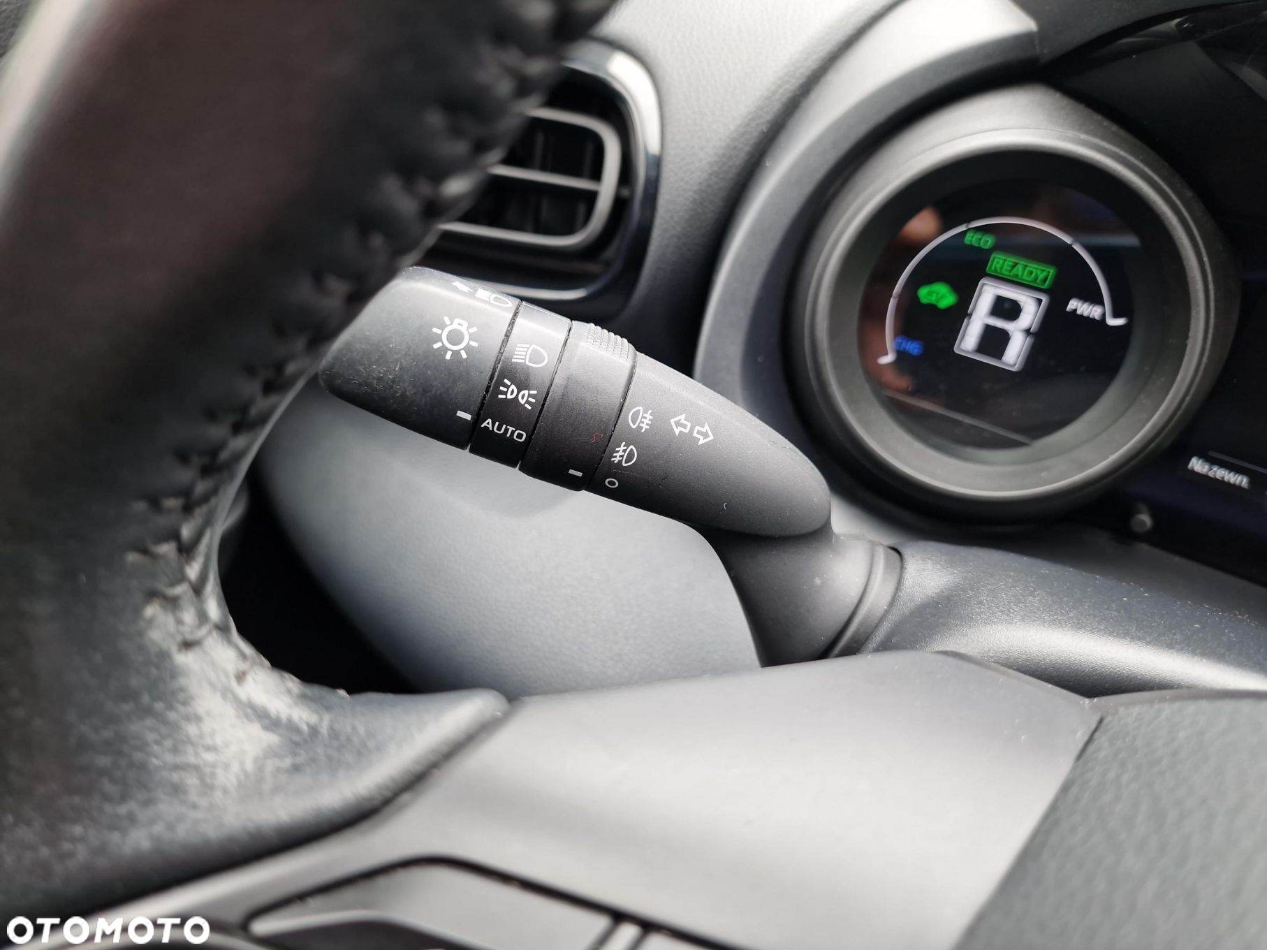 Toyota Yaris Hybrid 1.5 Comfort - 25