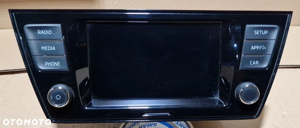 RADIO WYŚWIETLACZ RADIOODTWARZACZ 6V0035871H SKODA FABIA III - 2