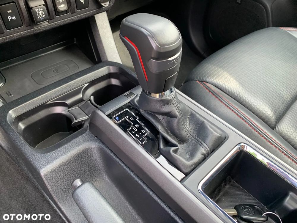 Toyota Tacoma - 16