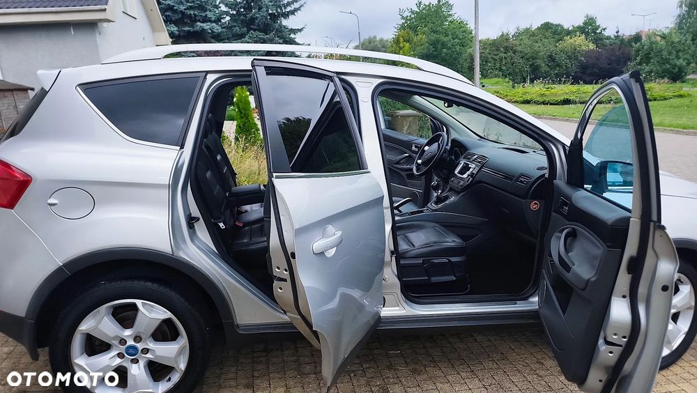Ford Kuga 2.0 TDCi 4x4 Titanium - 40