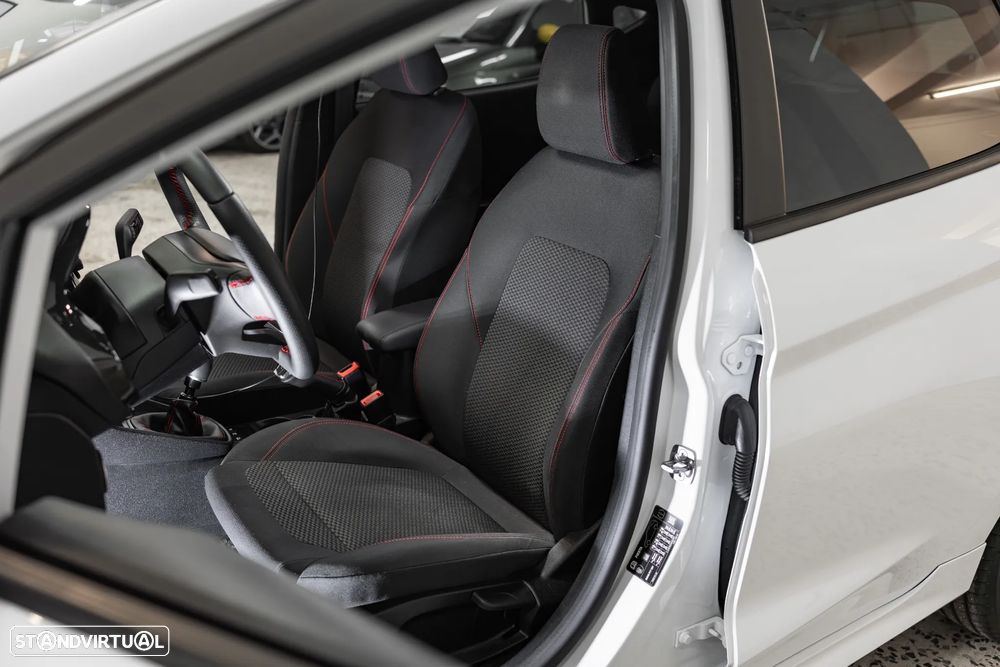 Ford Fiesta - 9