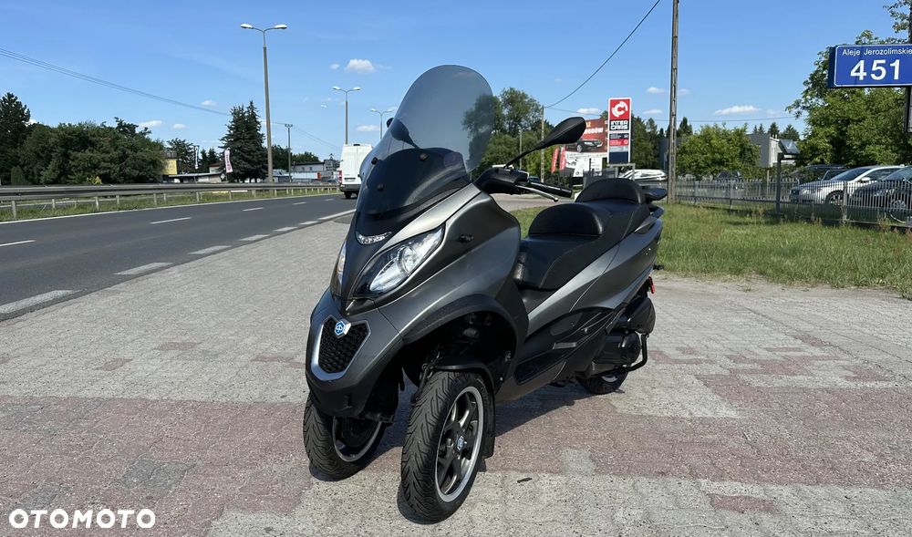 Piaggio MP-3 - 5