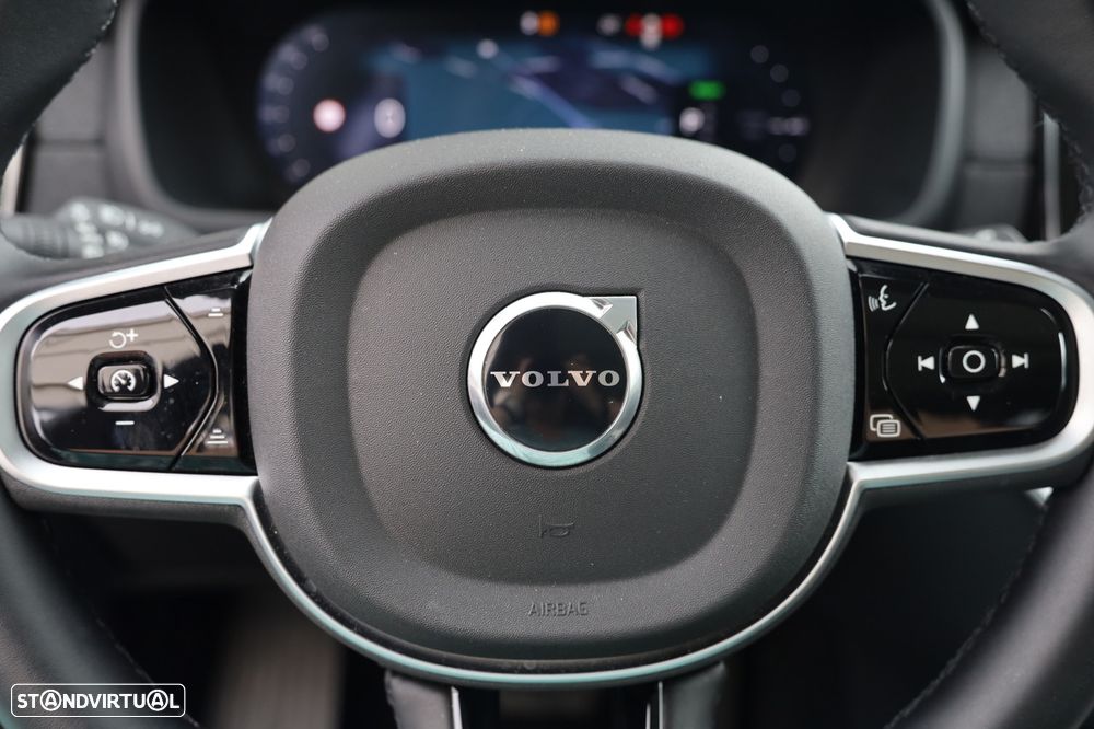 Volvo XC 90 2.0 T8 PHEV Plus Dark AWD - 26