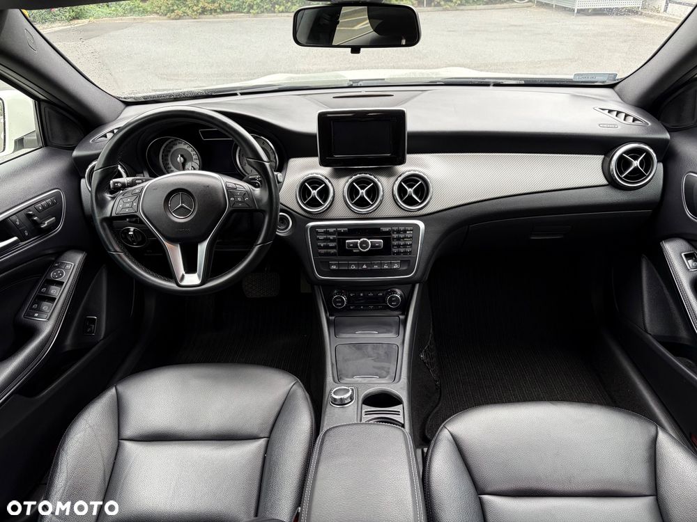 Mercedes-Benz GLA 250 4-Matic - 14