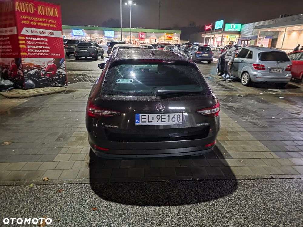 Skoda Superb 2.0 TDI L&K - 9
