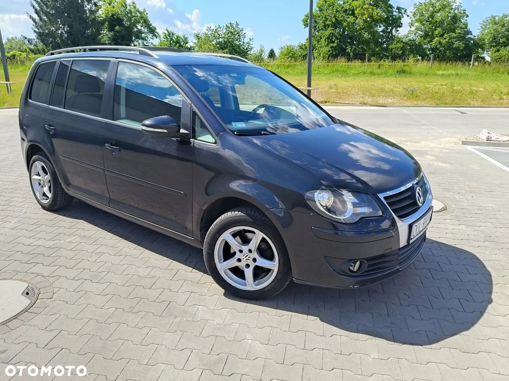 Volkswagen Touran 2.0 TDI DPF Comfortline - 2