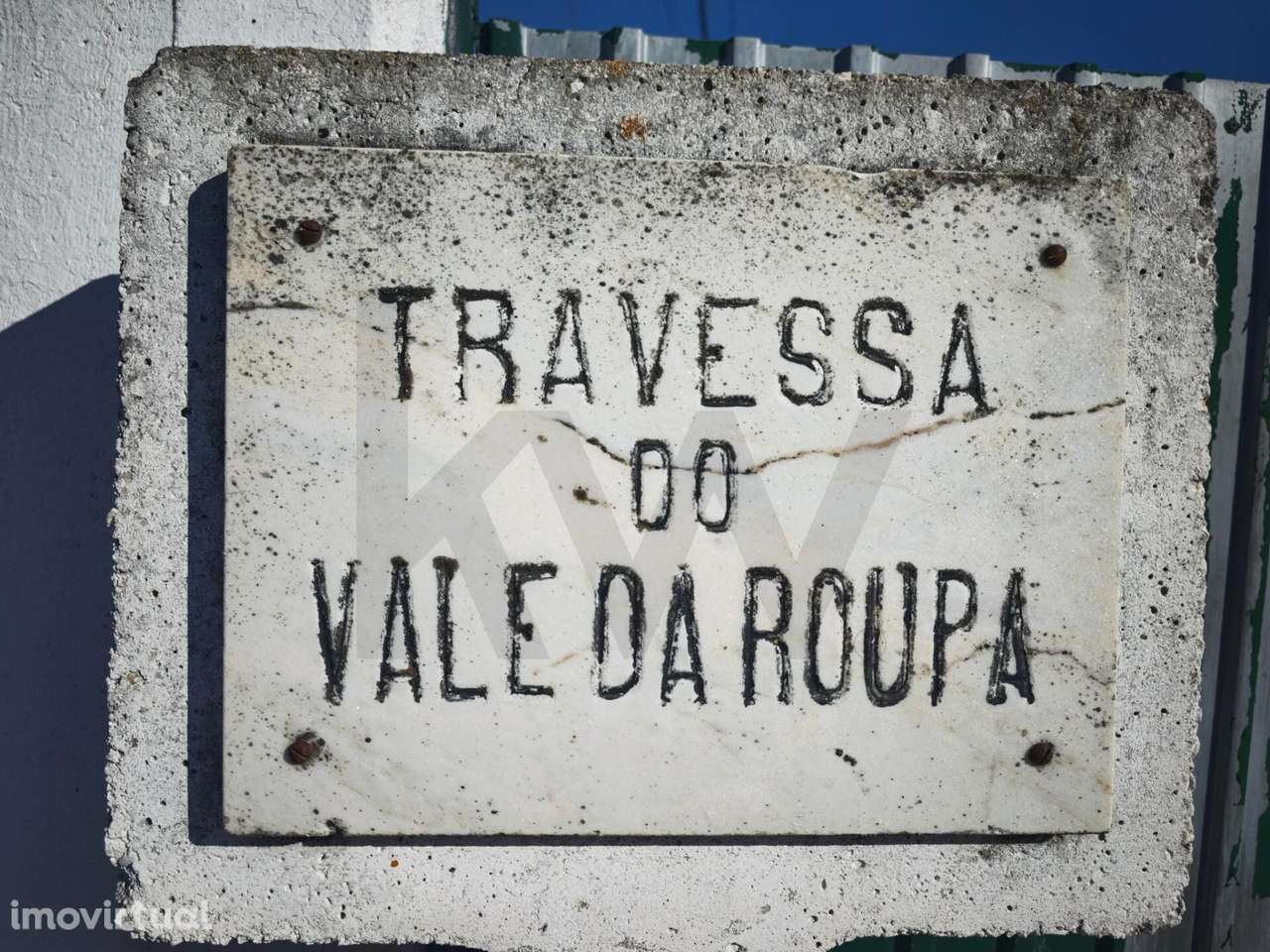 Terreno urbano localizado no Vale Floreta, em Brejos de Azeitão. - Grande imagem: 2/7