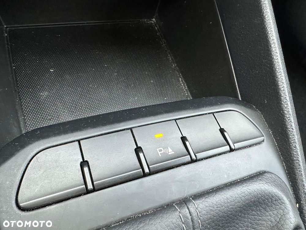 Kia Stonic 1.2 L Business Line - 16