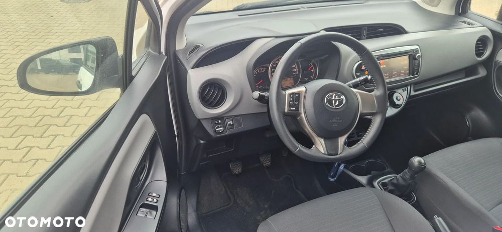 Toyota Yaris 1.0 Premium - 7