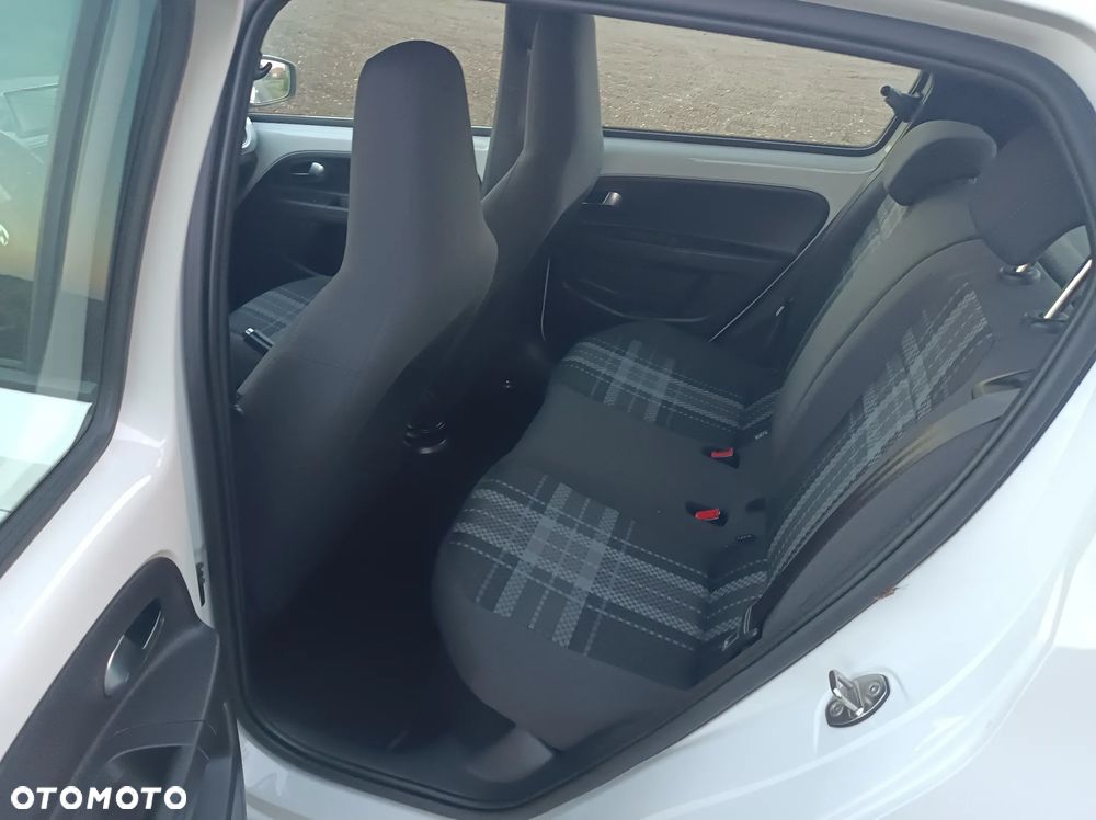 Volkswagen up! club - 8