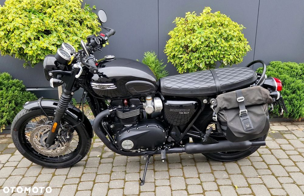 Triumph Bonneville - 5