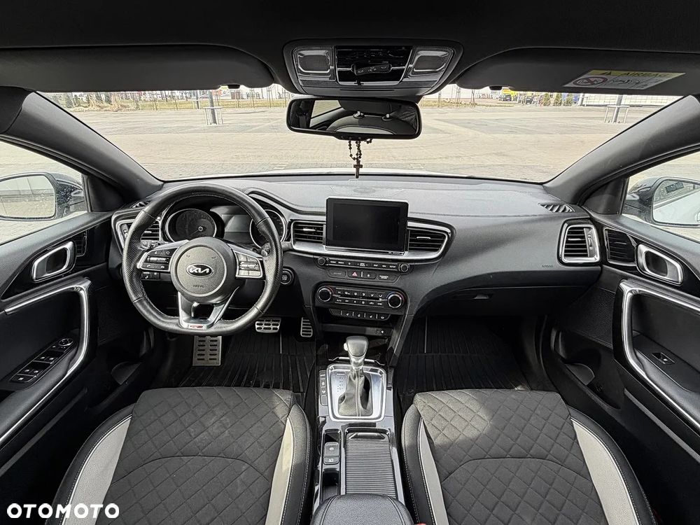 Kia ProCeed - 7