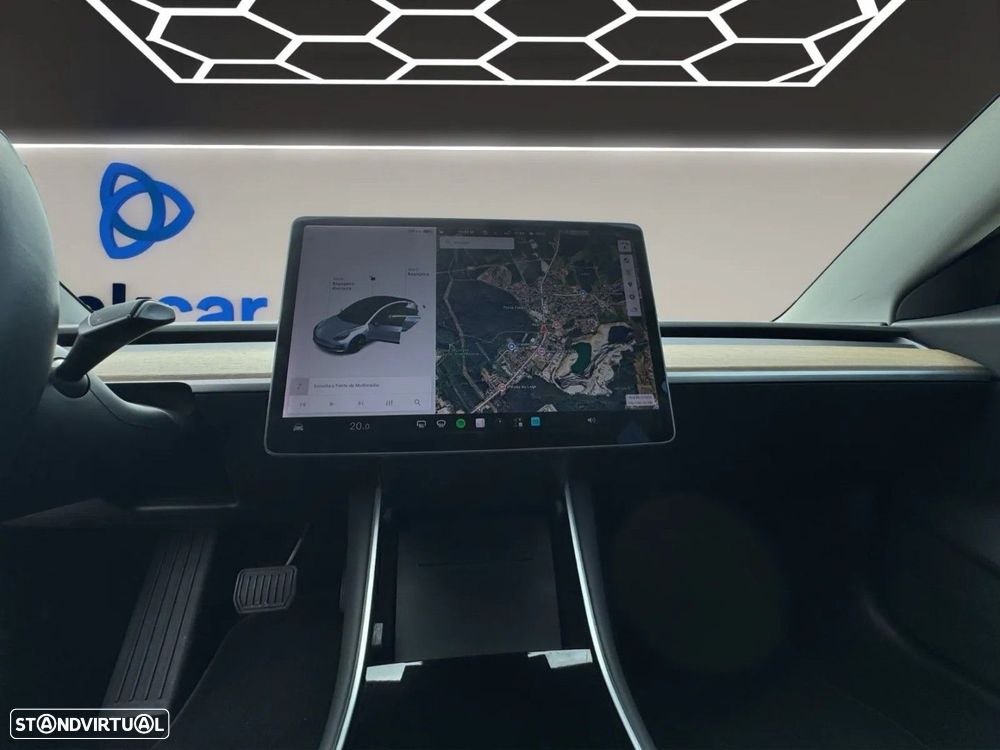 Tesla Model 3 - 12