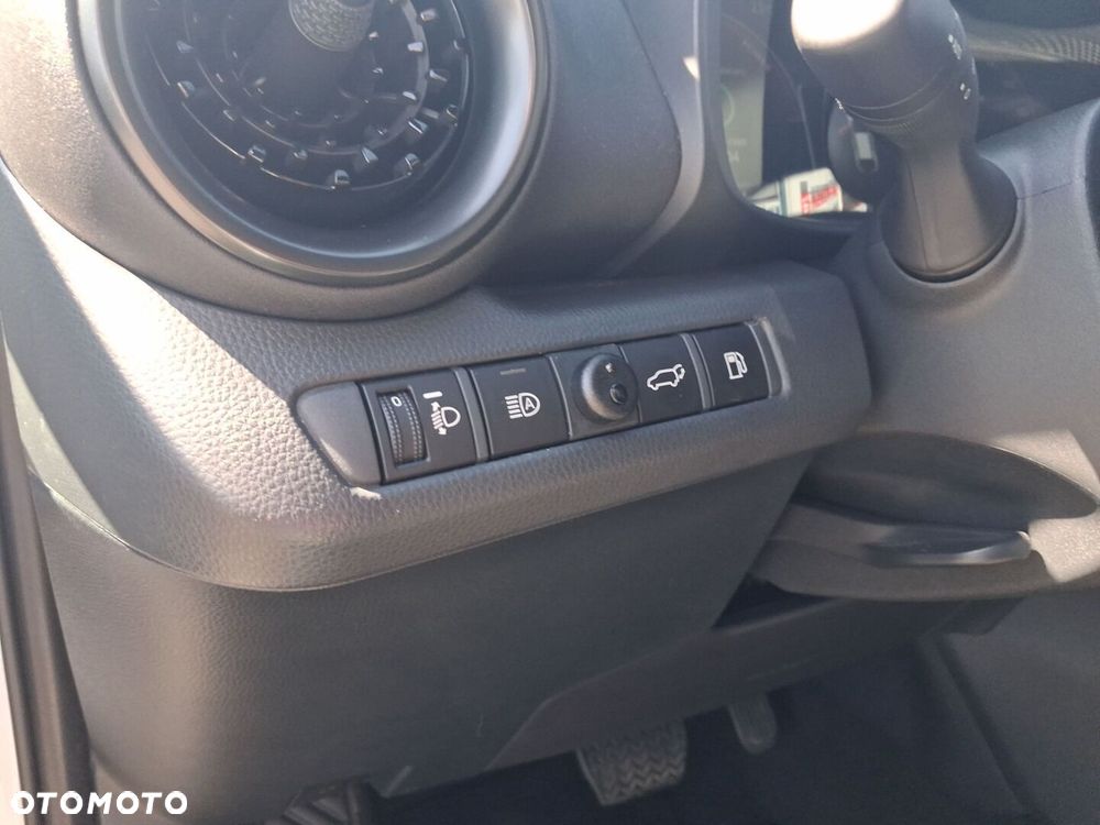 Toyota C-HR - 21