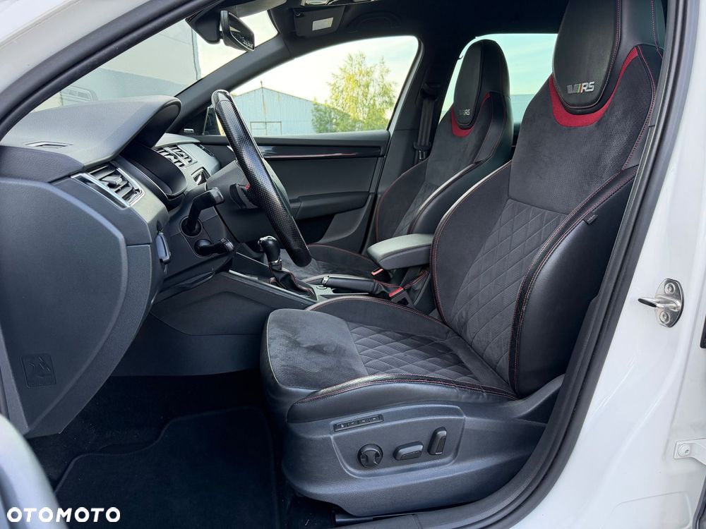 Skoda Octavia 2.0 TDI RS Challenge DSG - 18