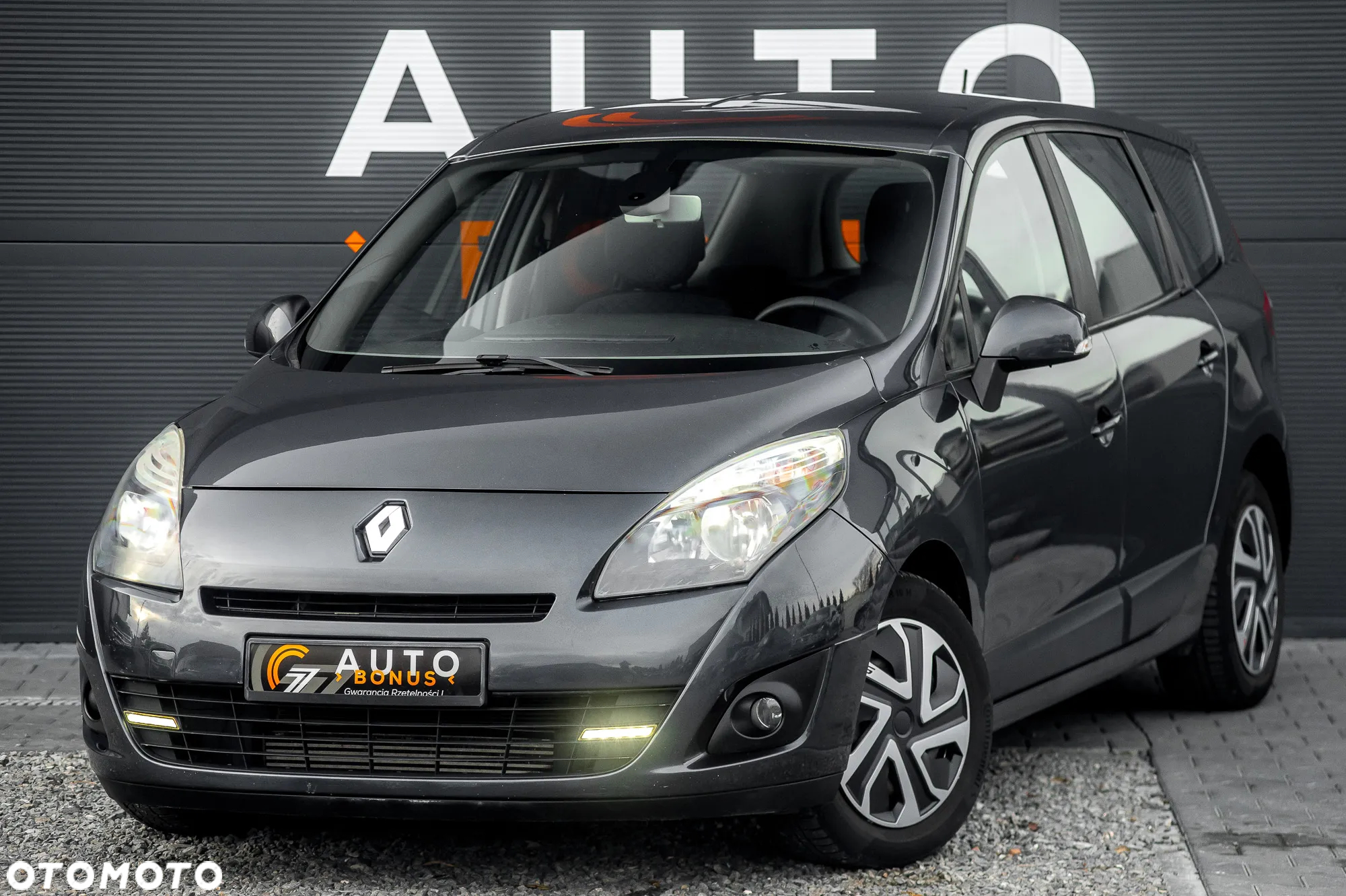 Renault Grand Scenic 1.9 dCi FAP Dynamique - 4