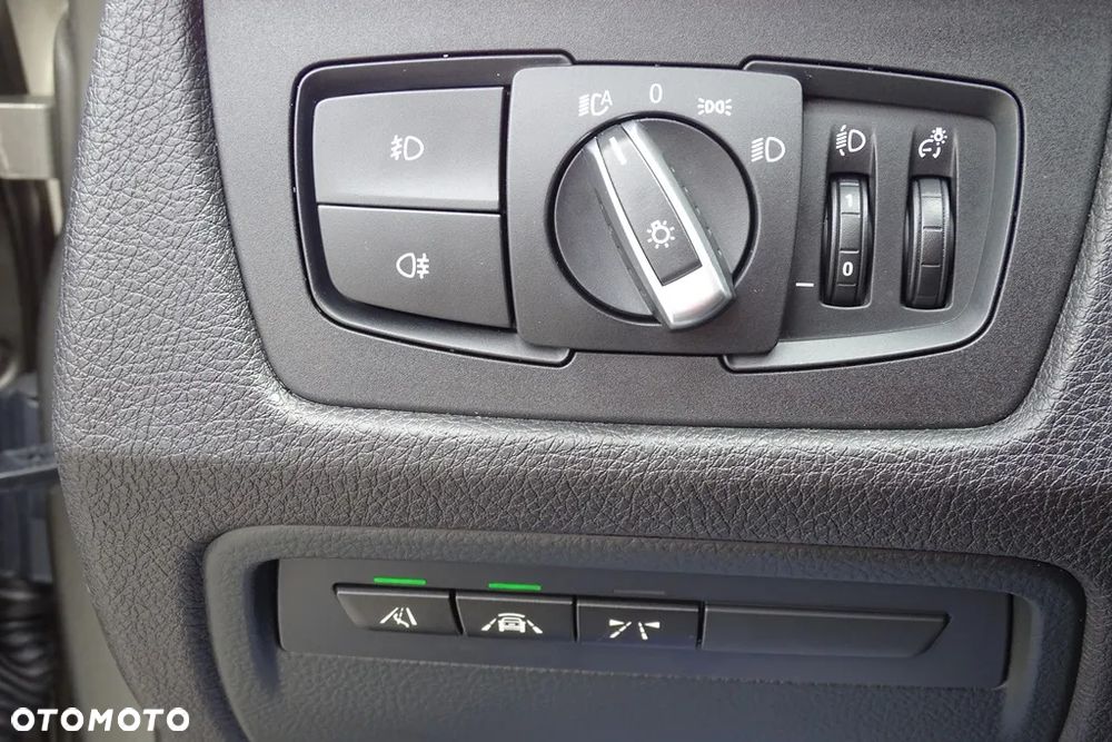 BMW Seria 3 320d xDrive Luxury Line sport - 27