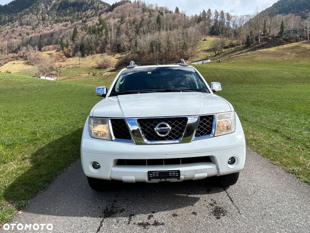 Nissan Navara 2.5 D Platinum - 6