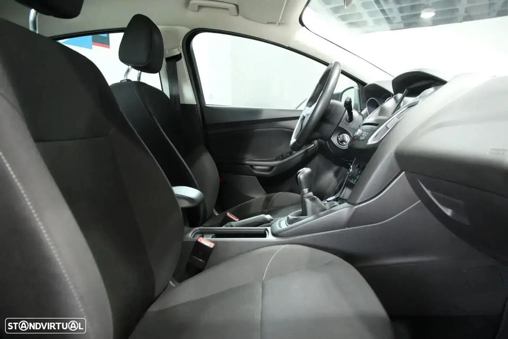 Ford Focus 1.0 EcoBoost Business - 9