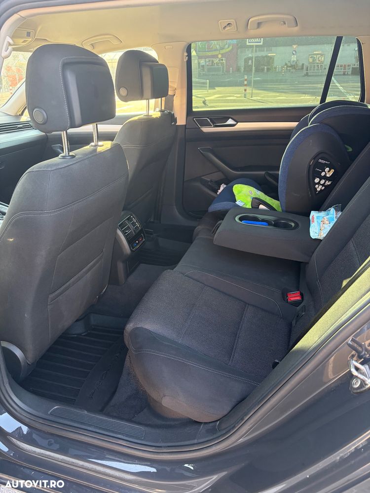 Volkswagen Passat 2.0 TDI DSG Comfortline - 11
