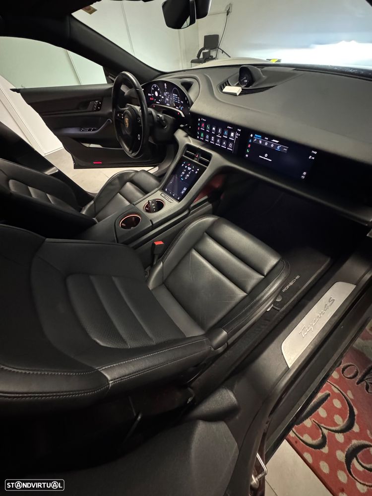 Porsche Taycan 4S - 9