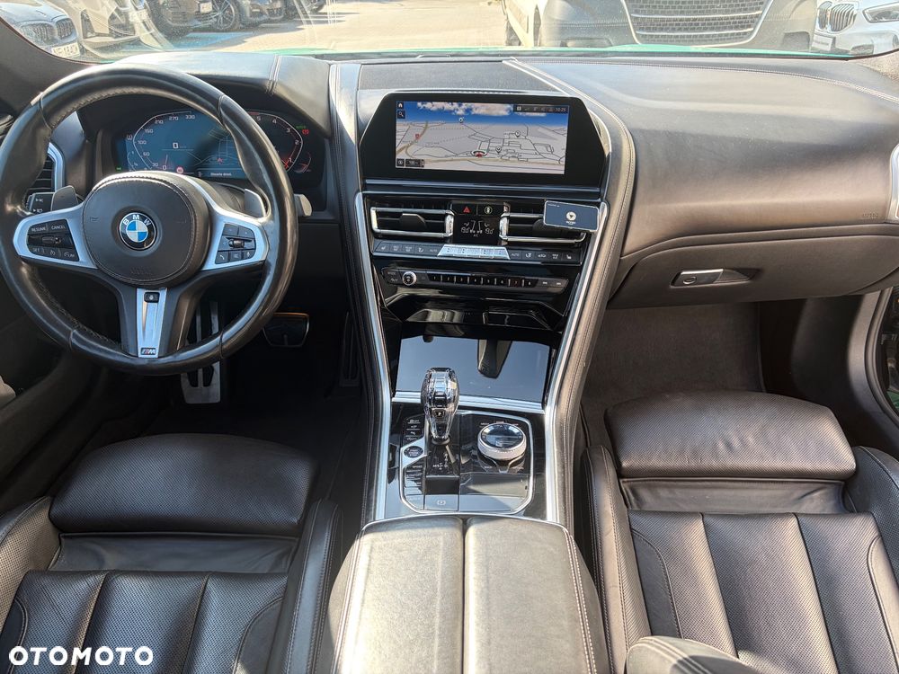 BMW Seria 8 - 22