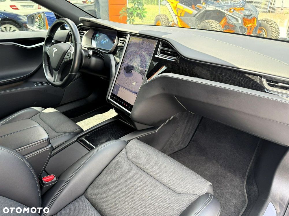 Tesla Model S Long Range Plus - 25