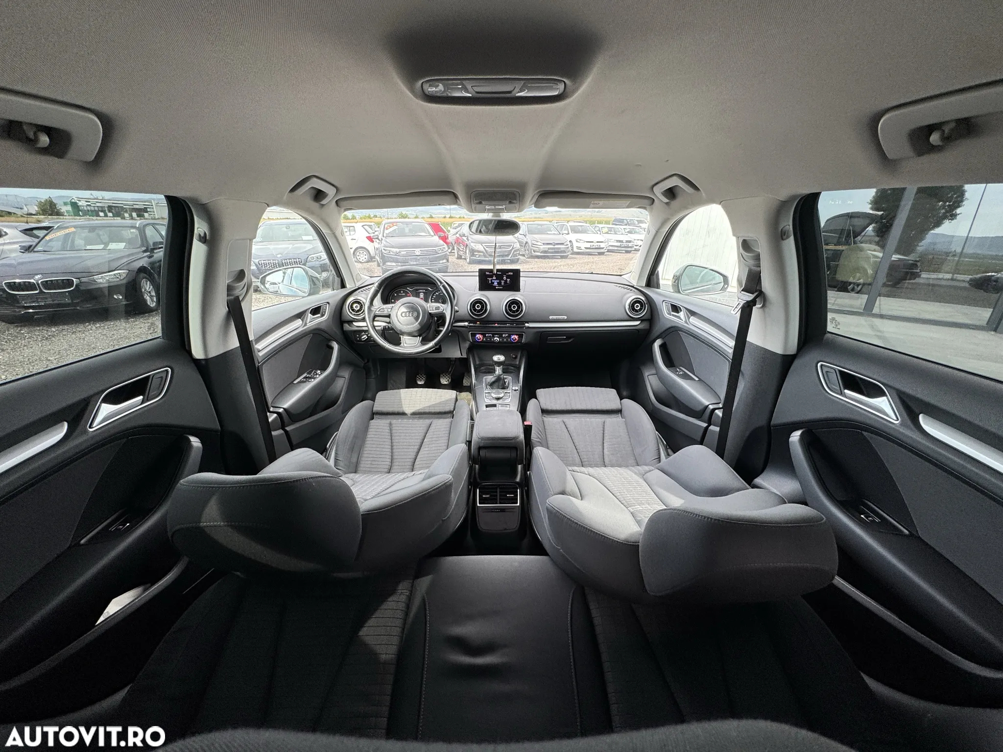 Audi A3 Sportback 2.0 TDI quattro Attraction - 28