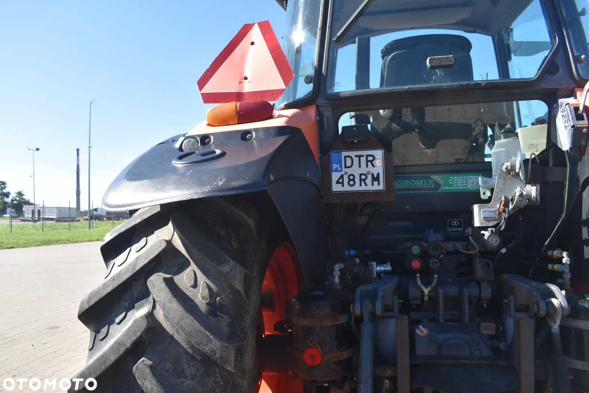 Kubota M9960 - 13