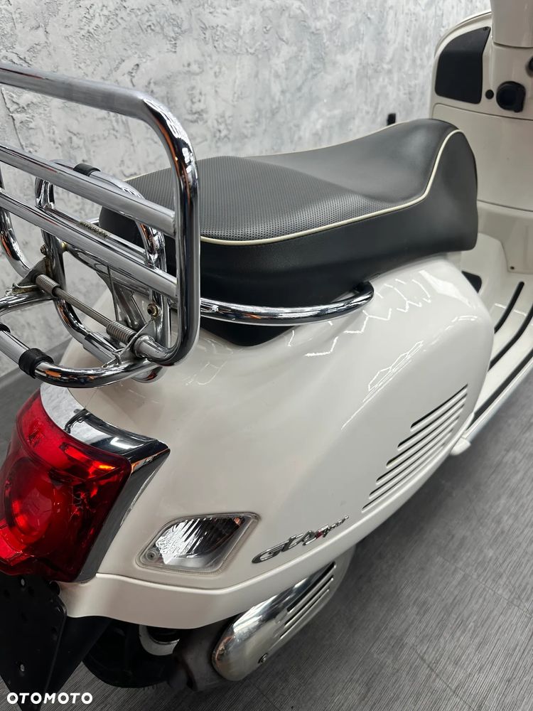 Vespa GTS - 13