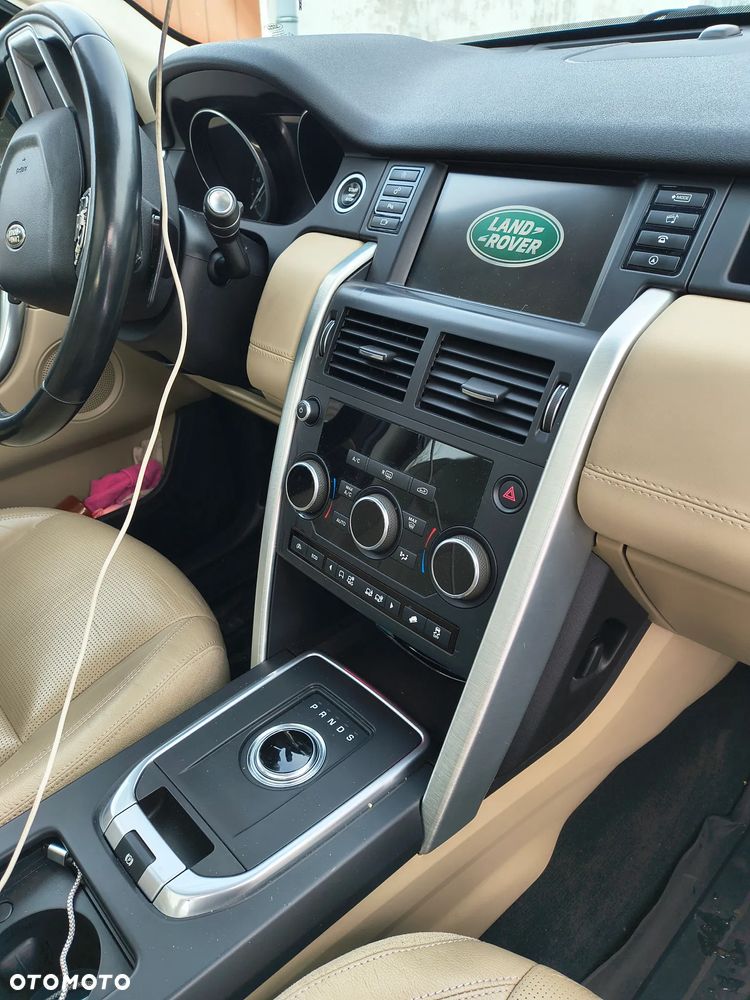 Land Rover Discovery Sport D150 R-Dynamic HSE - 11